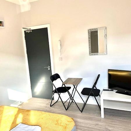 Southall Suites By Gh Stays Eksteriør bilde