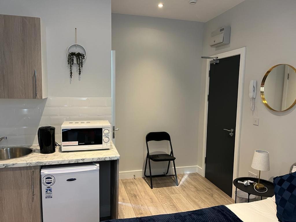 Southall Suites By Gh Stays Eksteriør bilde